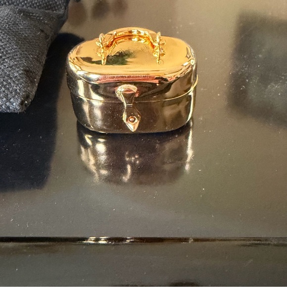 Beautiful pillbox - Picture 3 of 9